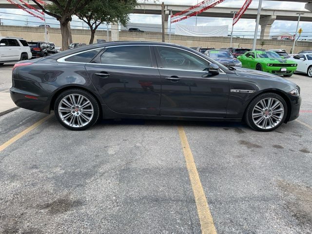 Used 2018 Jaguar XJ L Supercharged RWD image 5