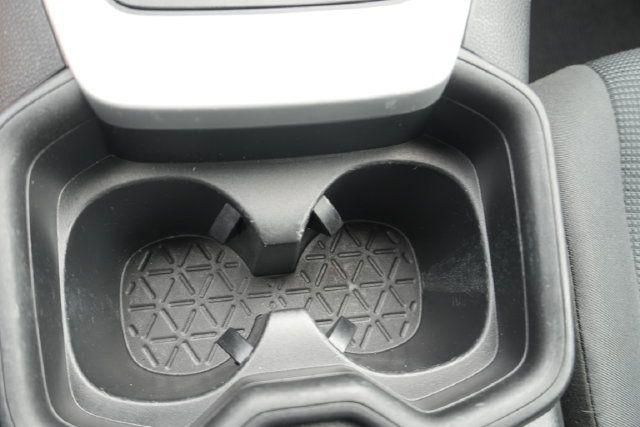 Used 2021 Toyota RAV4 LE FWD image 38
