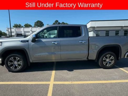 Used 2025 GMC Sierra 1500 SLT AWD/4WD image 5
