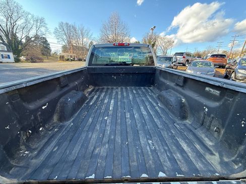 Used 2009 GMC Sierra 1500 W/T RWD image 12