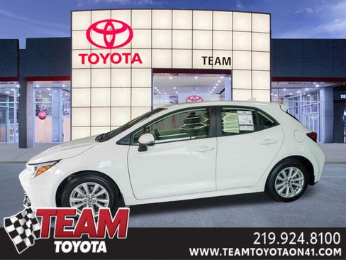 Used 2024 Toyota Corolla SE w/ SE Package FWD image 1