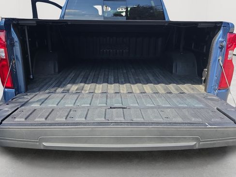 Used 2024 Chevrolet Silverado 1500 High Country AWD/4WD image 25