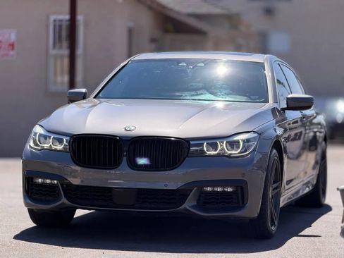Used 2016 BMW 740i RWD image 5