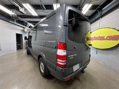 Used 2014 Mercedes-Benz Sprinter 2500 image 3