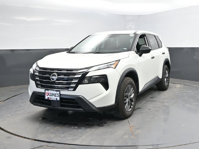 Used 2024 Nissan Rogue S FWD image 6