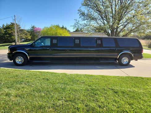 Used 2002 Ford Excursion XLT image 5