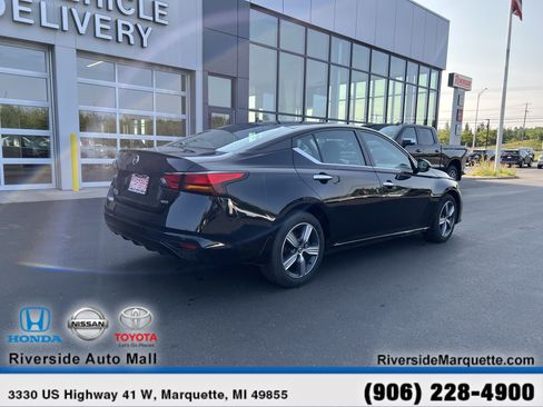 Used 2022 Nissan Altima 2.5 AWD/4WD image 9