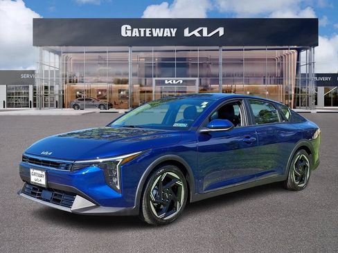 Certified 2026 Kia K4 EX FWD image 1