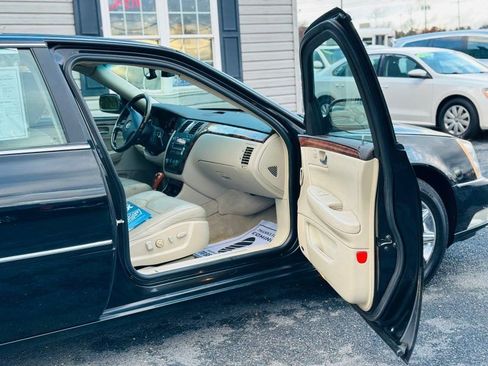 Used 2009 Cadillac DTS image 5