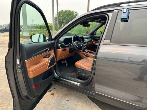 Used 2024 Kia Telluride SX Prestige X-Pro AWD/4WD image 9