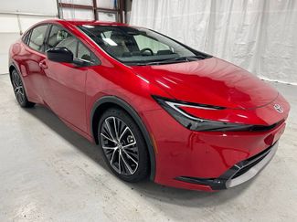 Used 2025 Toyota Prius XLE video 1