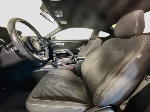 Used 2018 Ford Mustang GT w/ Equipment Group 301A RWD image 22
