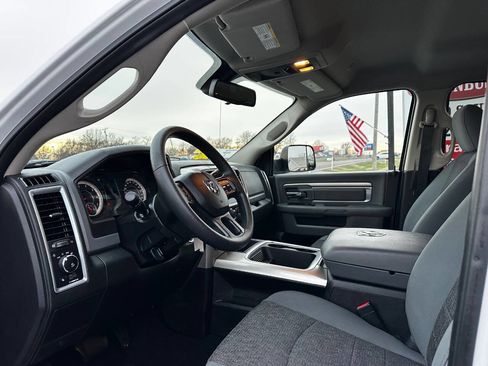 Used 2018 RAM 3500 SLT image 9