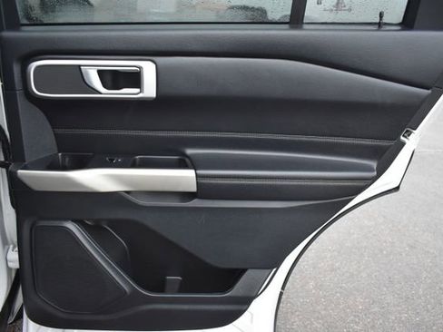 Used 2022 Ford Explorer XLT w/ Equipment Group 202A image 43