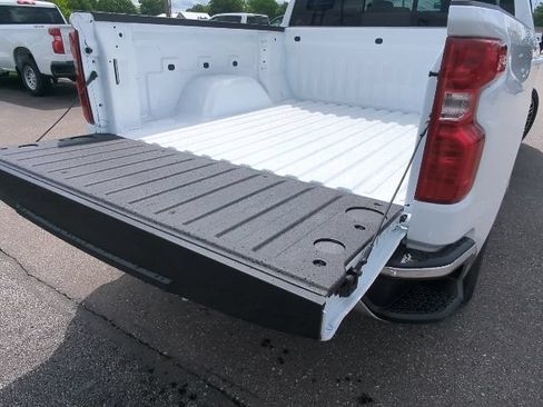New 2026 Chevrolet Silverado 1500 LT w/ Convenience Package II AWD/4WD image 32