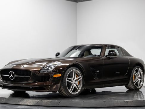 Used 2014 Mercedes-Benz SLS AMG GT Coupe image 4