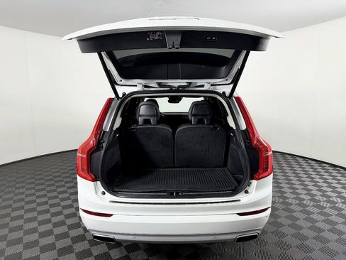 Used 2020 Volvo XC90 T6 Momentum w/ Protection Package Premier image 14