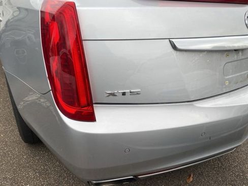 Used 2015 Cadillac XTS Luxury w/ Driver Awareness Package image 8