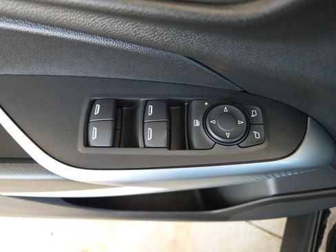 Used 2024 Chevrolet Trax RS w/ Driver Confidence Package FWD image 48