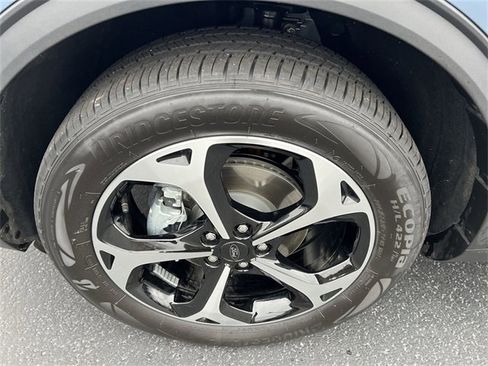 Used 2025 Ford Escape ST-Line Select w/ Class II Trailer Tow Package image 17