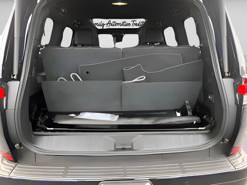 Used 2024 Lexus GX 550 w/ Accessory Package (Z1) AWD/4WD image 11