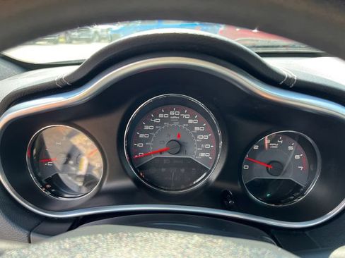 Used 2014 Dodge Avenger SE w/ Sport Appearance Group FWD image 12