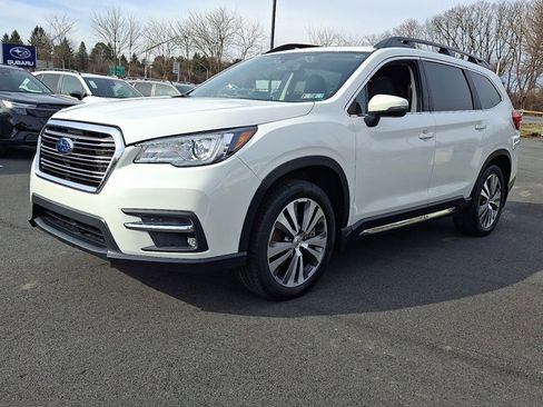 Certified 2022 Subaru Ascent Limited w/ Technology Package image 3