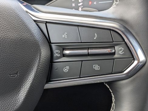 Used 2025 Chevrolet Traverse LT w/ Driver Confidence Package image 27