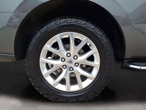 Used 2021 Ford Expedition XLT image 19