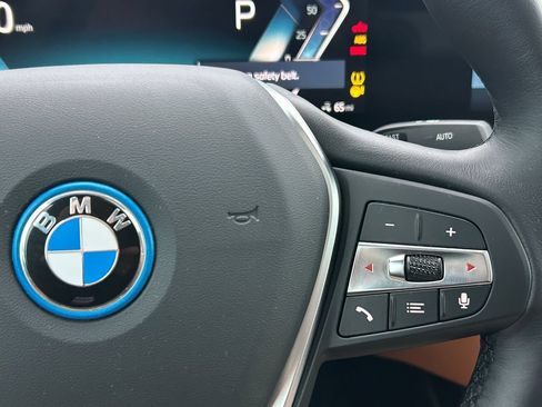 Used 2023 BMW i4 eDrive40 w/ Premium Package RWD image 20