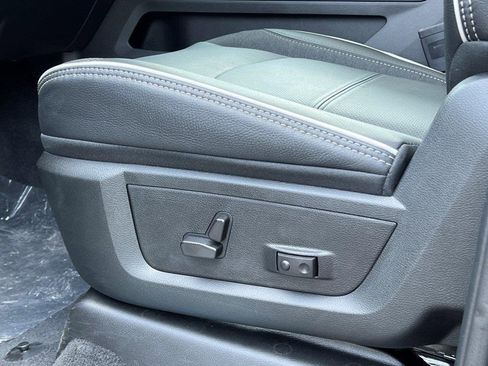 New 2025 RAM 2500 Limited image 16