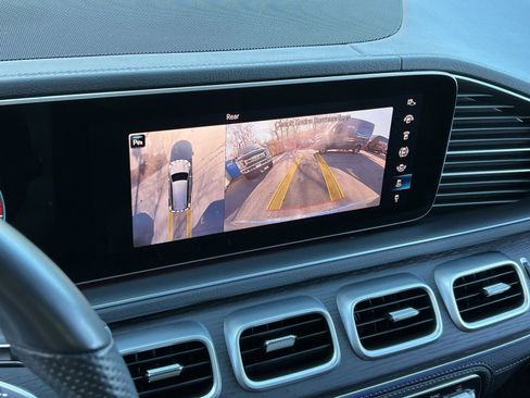 Certified 2023 Mercedes-Benz GLS 450 4MATIC image 17