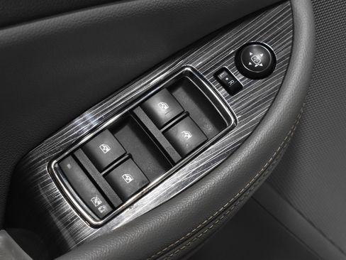 Used 2019 Chevrolet Impala LT image 12