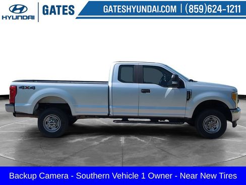 Used 2017 Ford F250 XL w/ Power Equipment Group AWD/4WD image 3