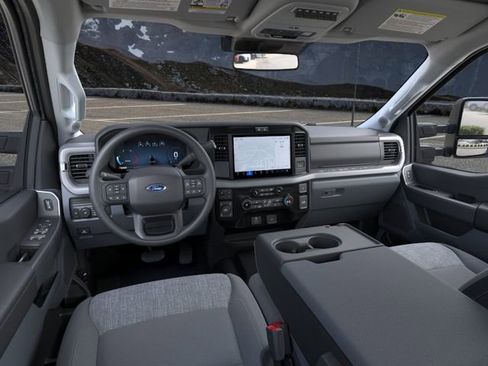 New 2026 Ford F250 XLT w/ XLT Premium Package AWD/4WD image 9