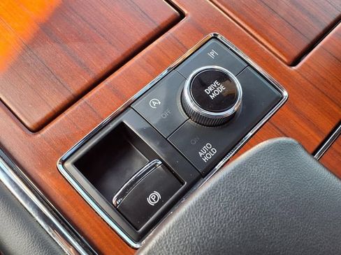 Certified 2022 Lincoln Navigator L Reserve RWD image 14