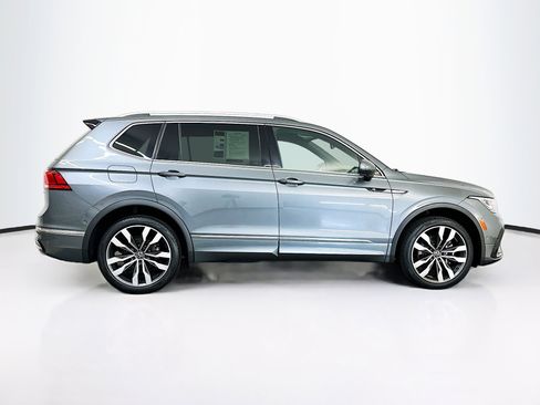 Used 2022 Volkswagen Tiguan SEL R-Line AWD/4WD image 10