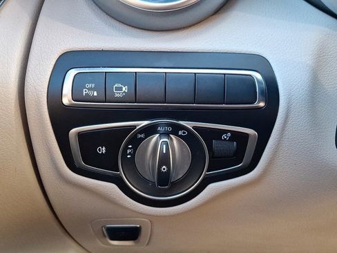 Used 2018 Mercedes-Benz GLC 300 GLC 300 image 25