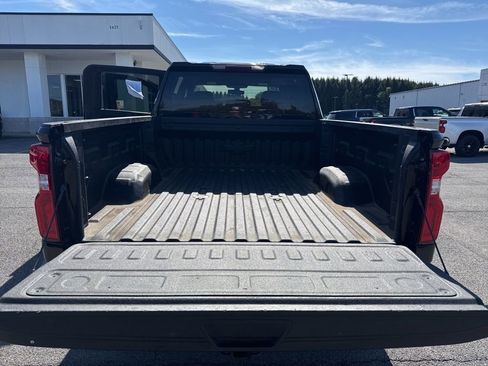 Used 2020 Chevrolet Silverado 2500 Custom w/ Custom Value Package image 17