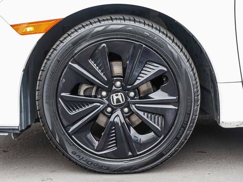 Used 2018 Honda Civic EX-L image 10