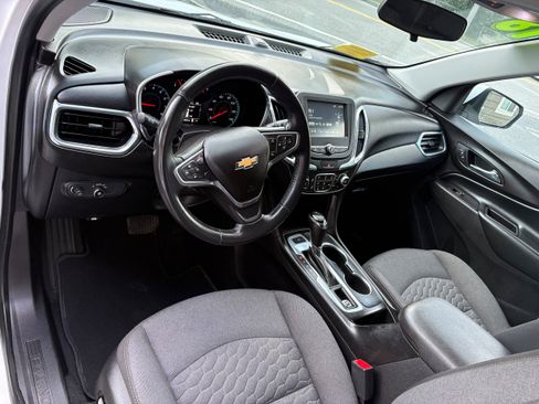 Used 2018 Chevrolet Equinox LT AWD/4WD image 11