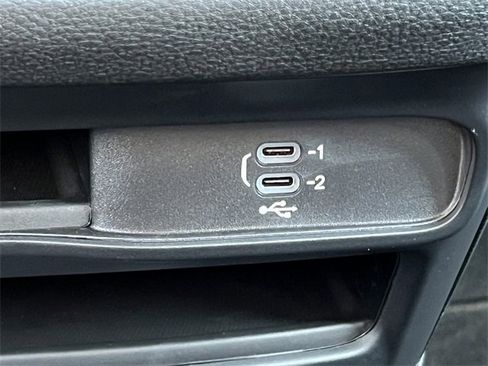 Certified 2026 Chrysler Pacifica Select w/ S Appearance Package image 30