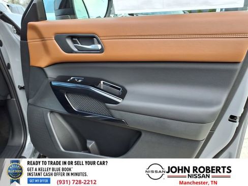New 2026 Nissan Pathfinder Platinum AWD/4WD image 21