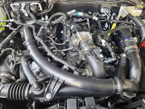 New 2025 Ford Bronco Badlands image 22