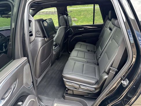 Used 2021 Cadillac Escalade Sport w/ Driver Assist Tech Package AWD/4WD image 10