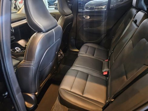 Certified 2024 Volvo XC40 B5 Plus image 13