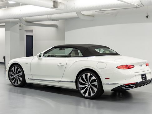 New 2026 Bentley Continental GTC AWD/4WD image 10