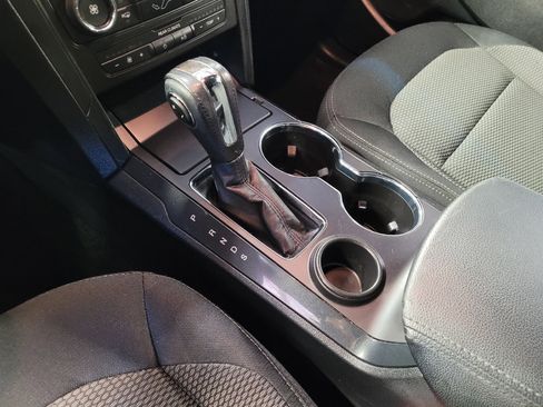 Used 2018 Ford Explorer XLT image 26