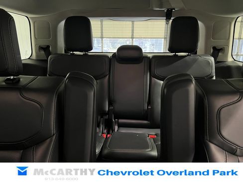 Used 2025 Ford Expedition Platinum AWD/4WD image 24