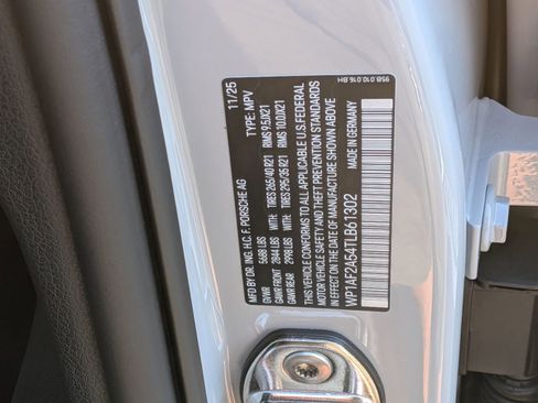 New 2026 Porsche Macan GTS image 32